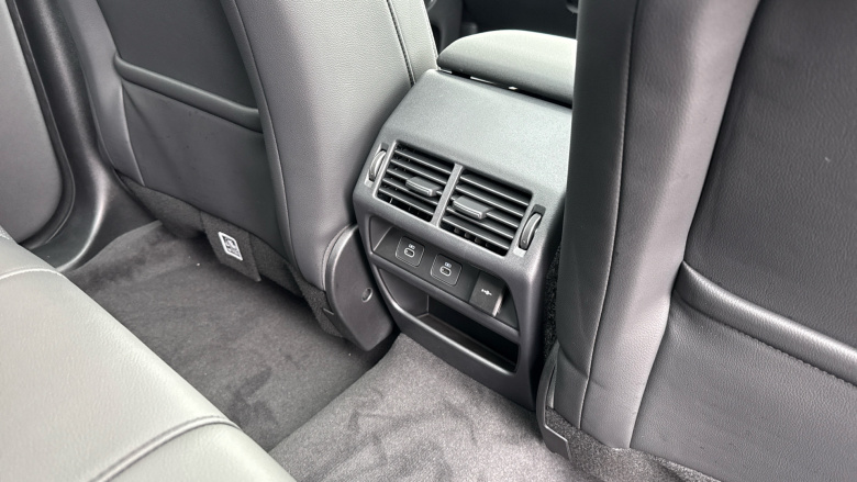 Land Rover Discovery Sport 2.0 D200 Dynamic SE 5dr Auto [5 Seat] Diesel Station Wagon